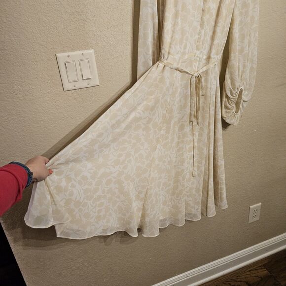 NWT Gal Meets Glam Esther Long Sleeve Midi Dress Cream Combo Print Size 12 - Picture 7 of 9